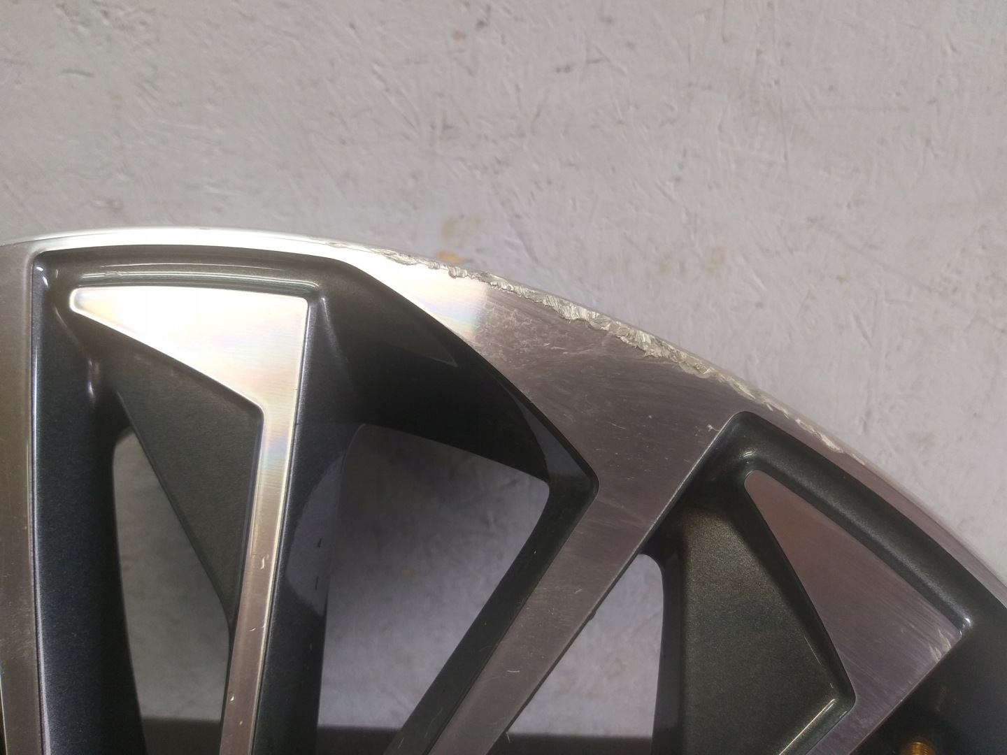 disk hliníkový AUDI A6 C8 8,5J 19" ET40 5X112 4K0601025BD