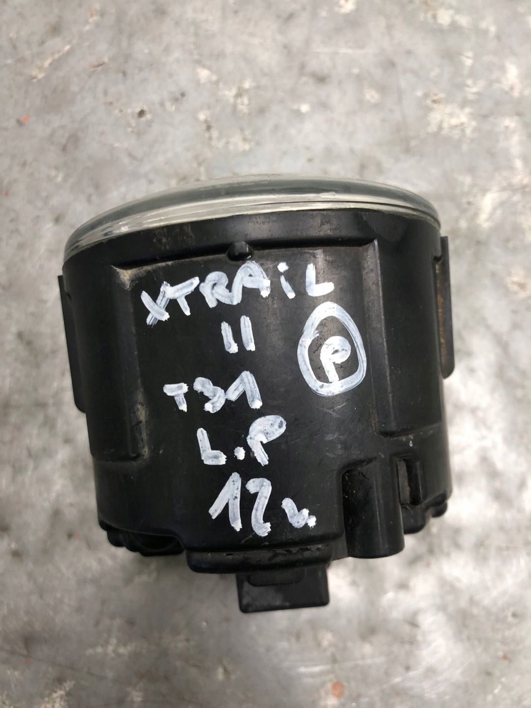 fog light left front NISSAN X-TRAIL T31 89490580