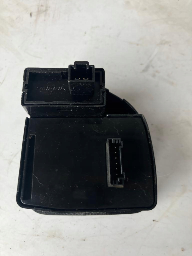 PANEL Bouton Siège RENAULT LATITUDE Gauche EU