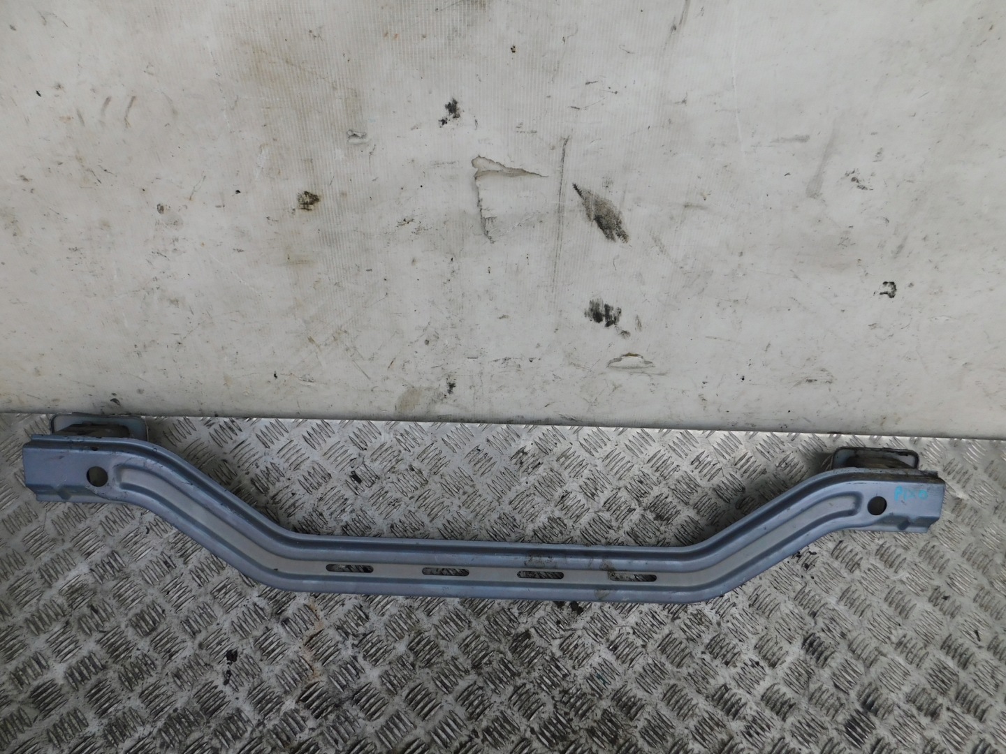 TRAVERSA PARAURTI POSTERIORE NISSAN PIXO