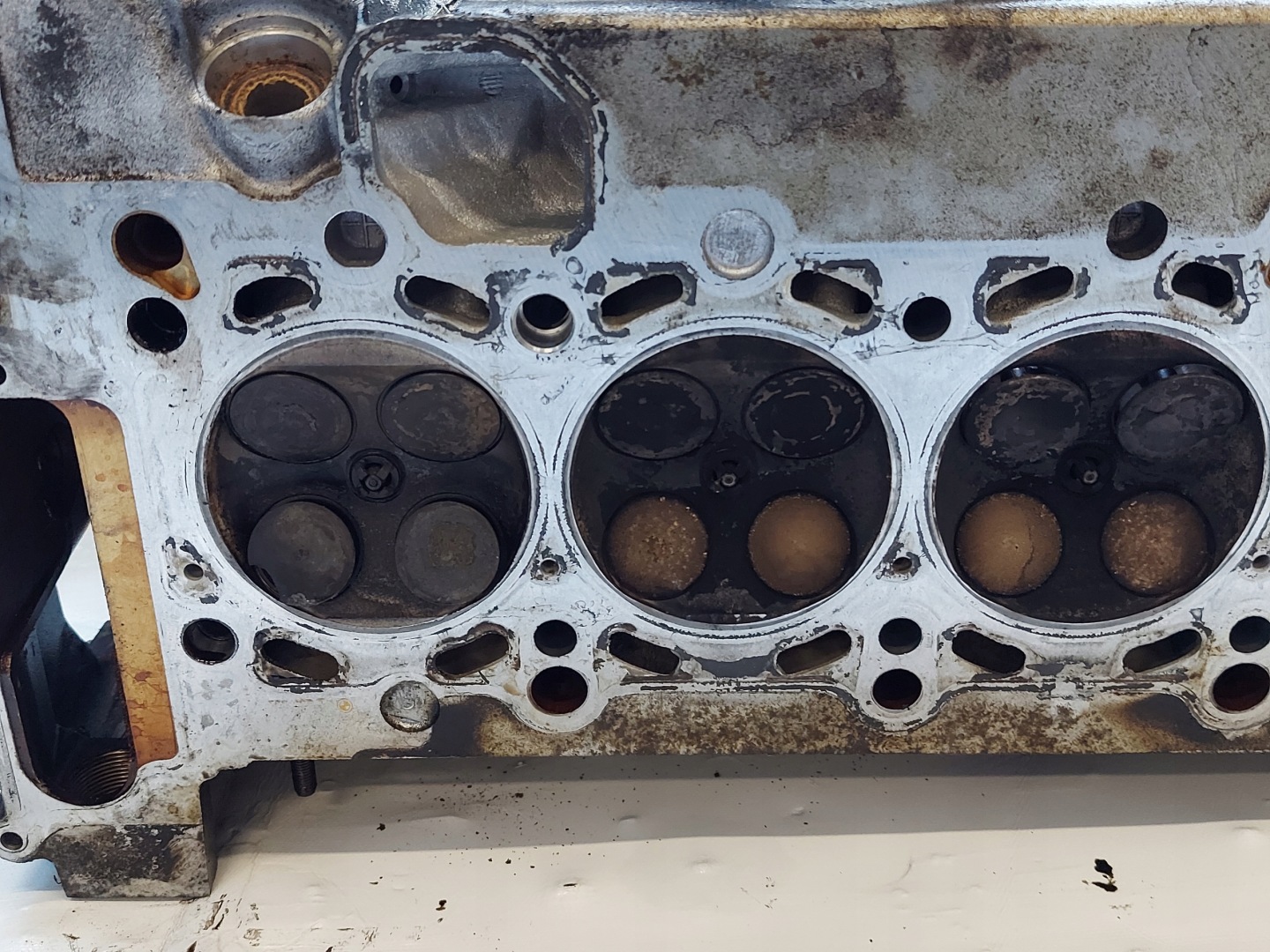 head. BMW E46 E39 2.2 B 1436812