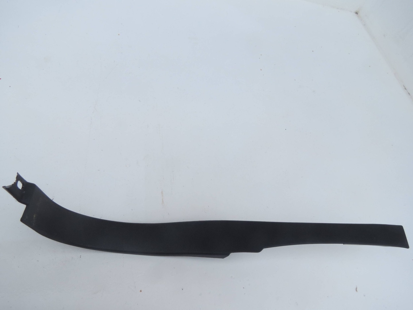 moulding threshold left front VOLVO V70 III XC70 II S80 II