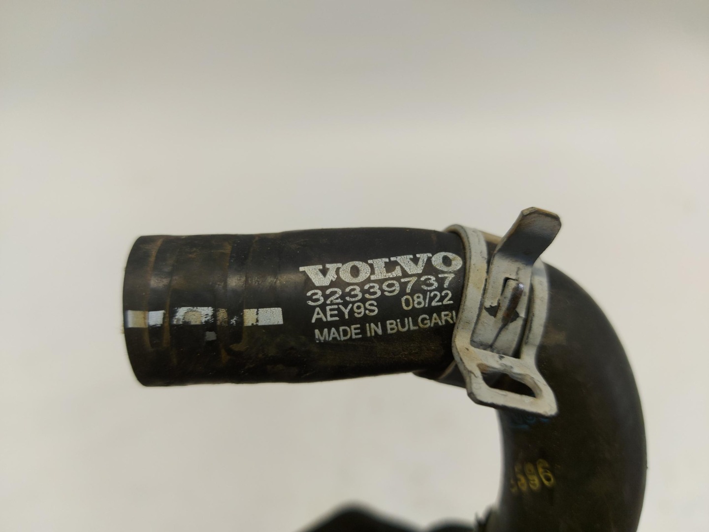 VOLVO XC40 LIFT prijenos cijev vode 32339737