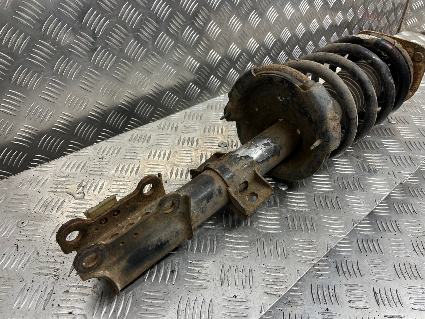 MCPERSON right front front VOLVO XC90 MGA-5964