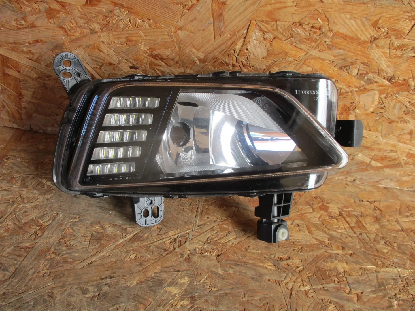 Nebelscheinwerfer rechts VW POLO VI 2G LED