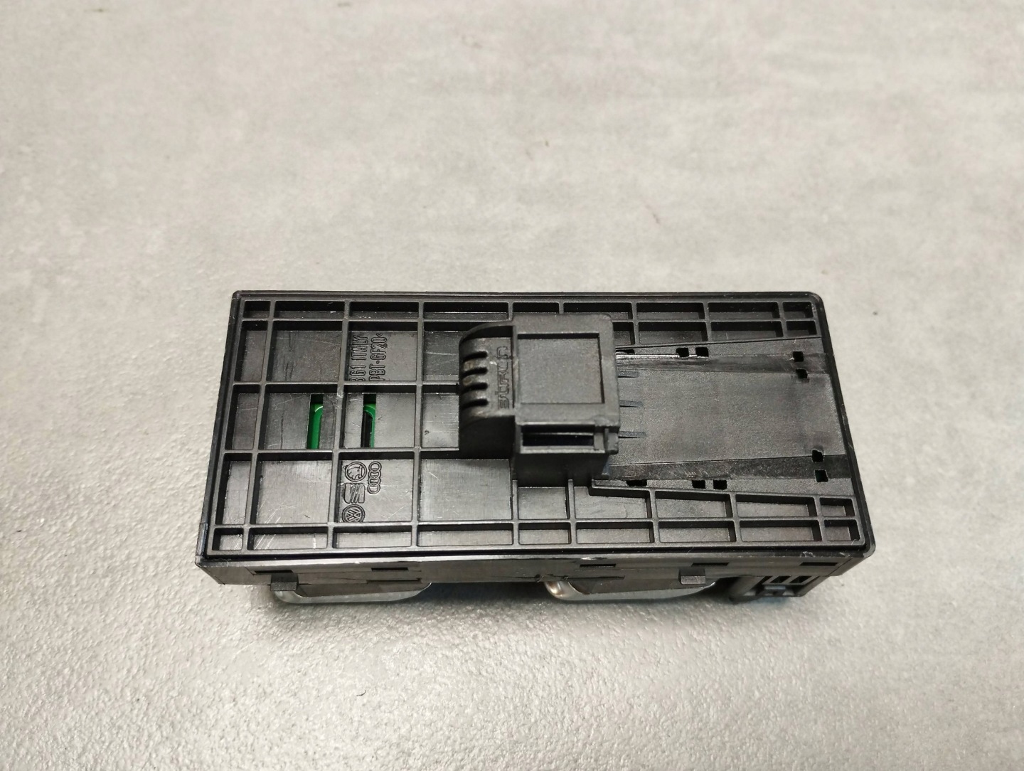 Audi A7 4G 2016 window control switch left front 4G0959851