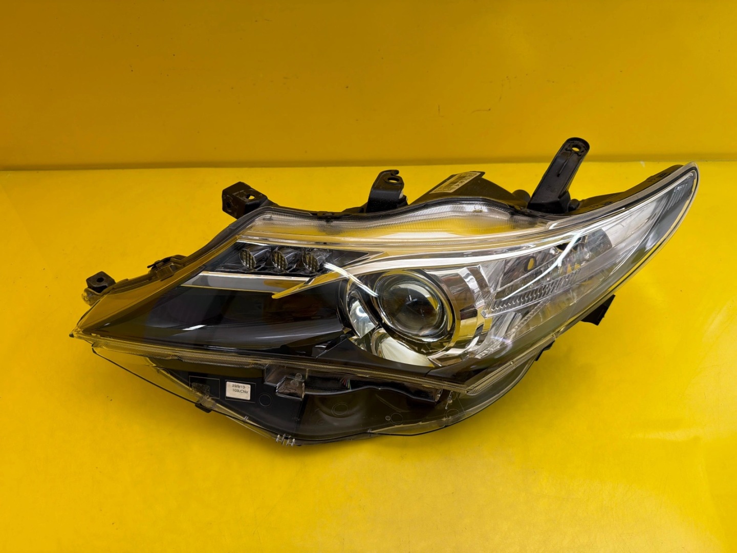 light left Toyota Auris II before Lift 2012-2016 81150-02E20 lens + Led