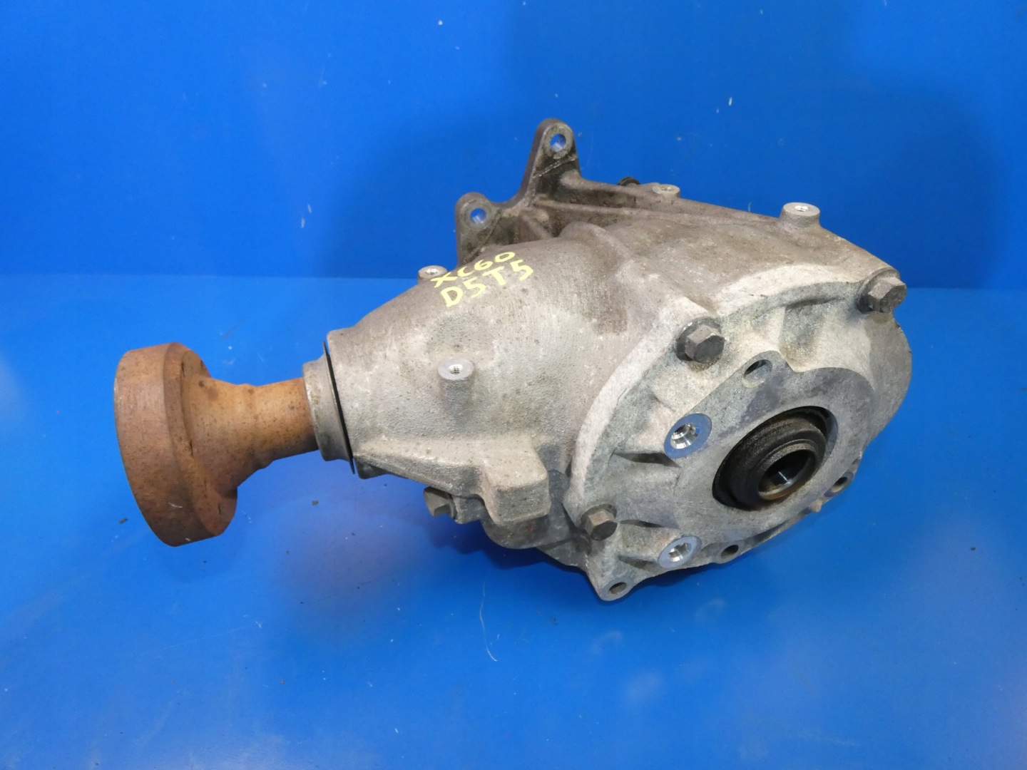VOLVO XC60 2.4 D5 differential REDUKTOR control front