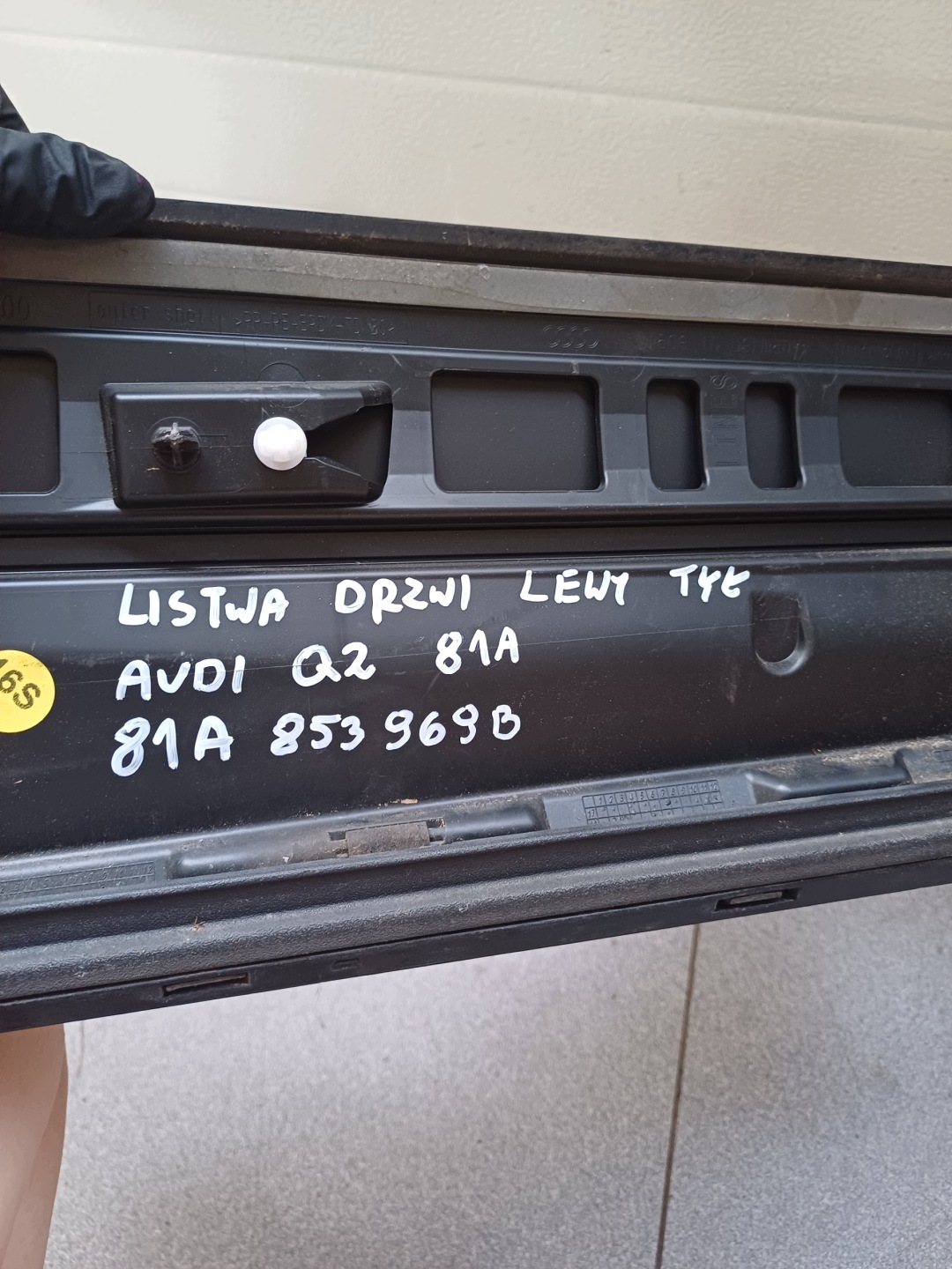 lista ajtó bal far hátso AUDI Q2 81A 81A853963B