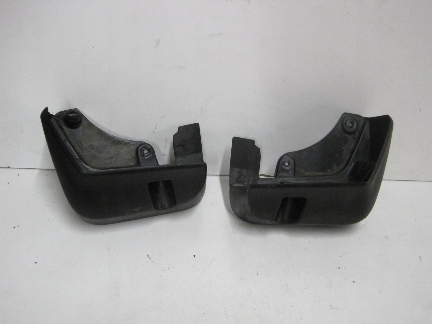 mudguard flap left SUBARU FORESTER III 12R front front