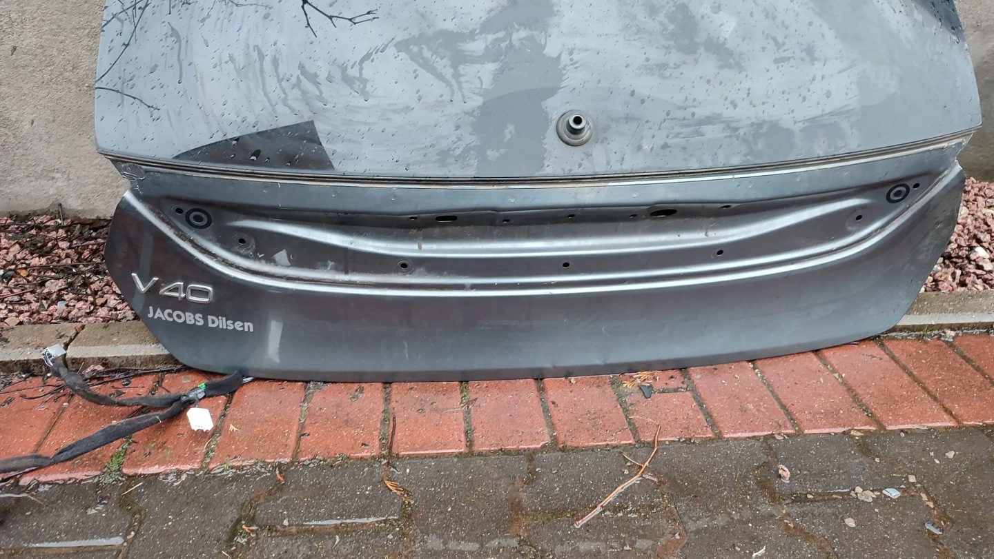 Volvo V40 2018 boot door boot