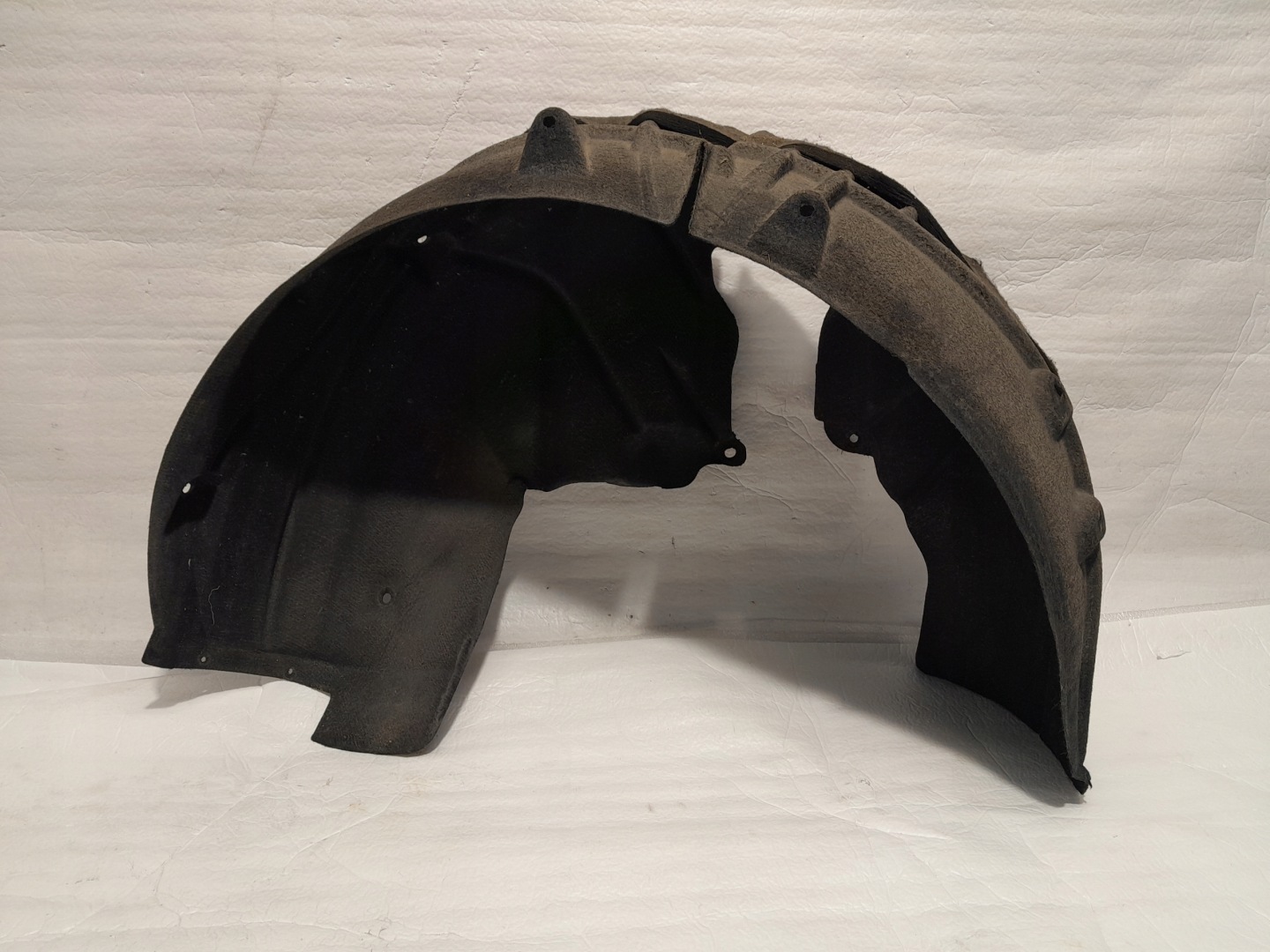 AUDI A4 B9 LIFT sedan mudguard left rear part rear.