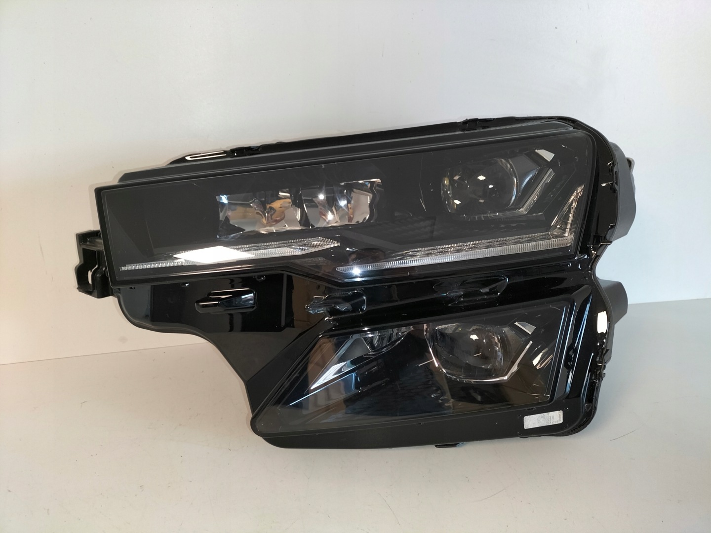 light front reflektor left SKODA KAROQ LIFT 21- FULL LED