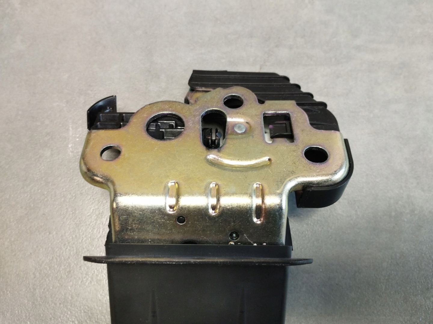 Audi A5 Sportback 8TA lock bonnet boot 8R0827505A
