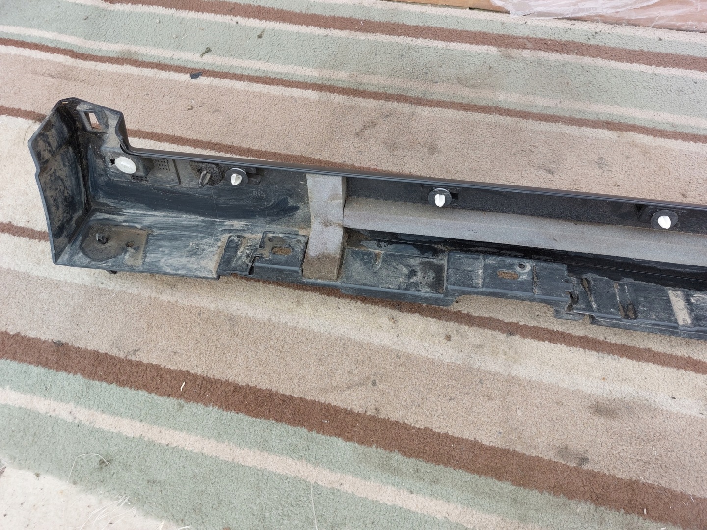 moulding threshold left Land Range Rover Velar L560