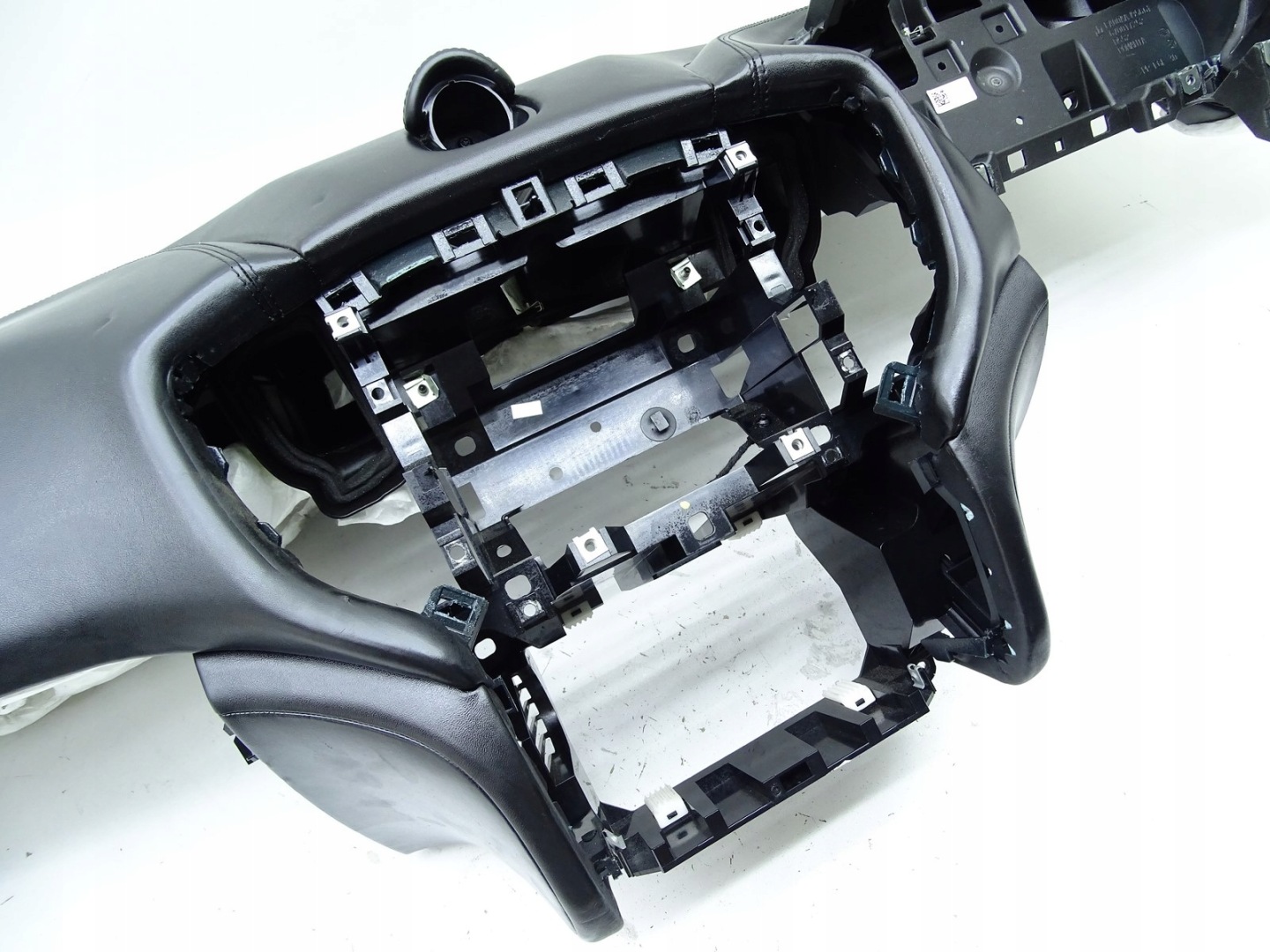 dashboard instrument panel console cockpit DASHBOARD MASERATI GHIBLI III 13