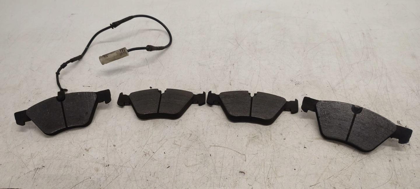 kotuče brzdové plotýnky předek BMW E91 LIFT 2,0D