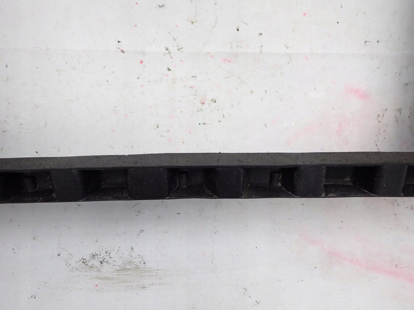 VW TOURAN and CADDY III 10- front panel, wall of a bumper