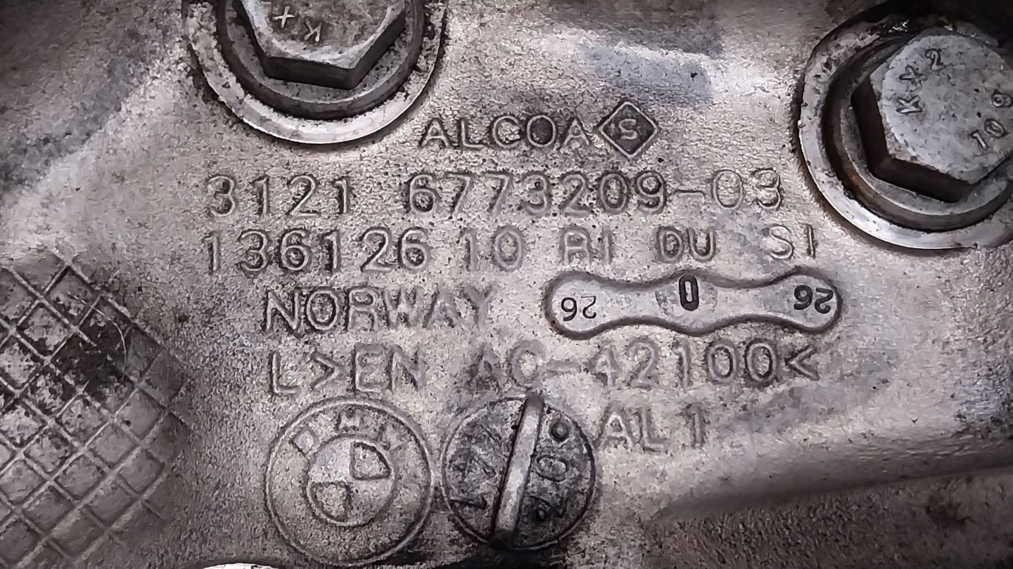 otoč čapu strmeň ľavý predok 6793209 BMW E90 E91 E92 E93 E81 E82 E87
