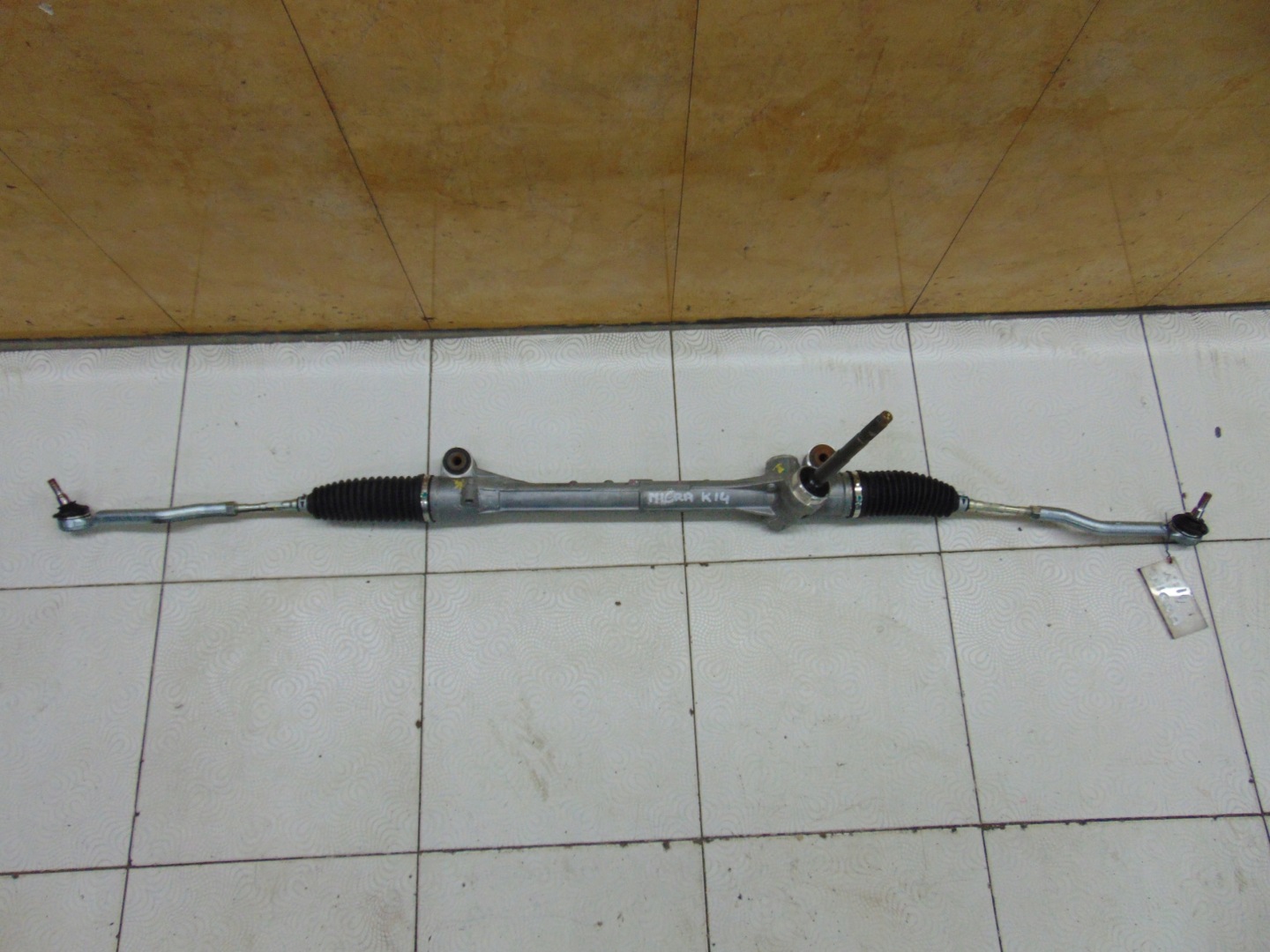 BOÎTER DIRECTION NISSAN MICRA K14