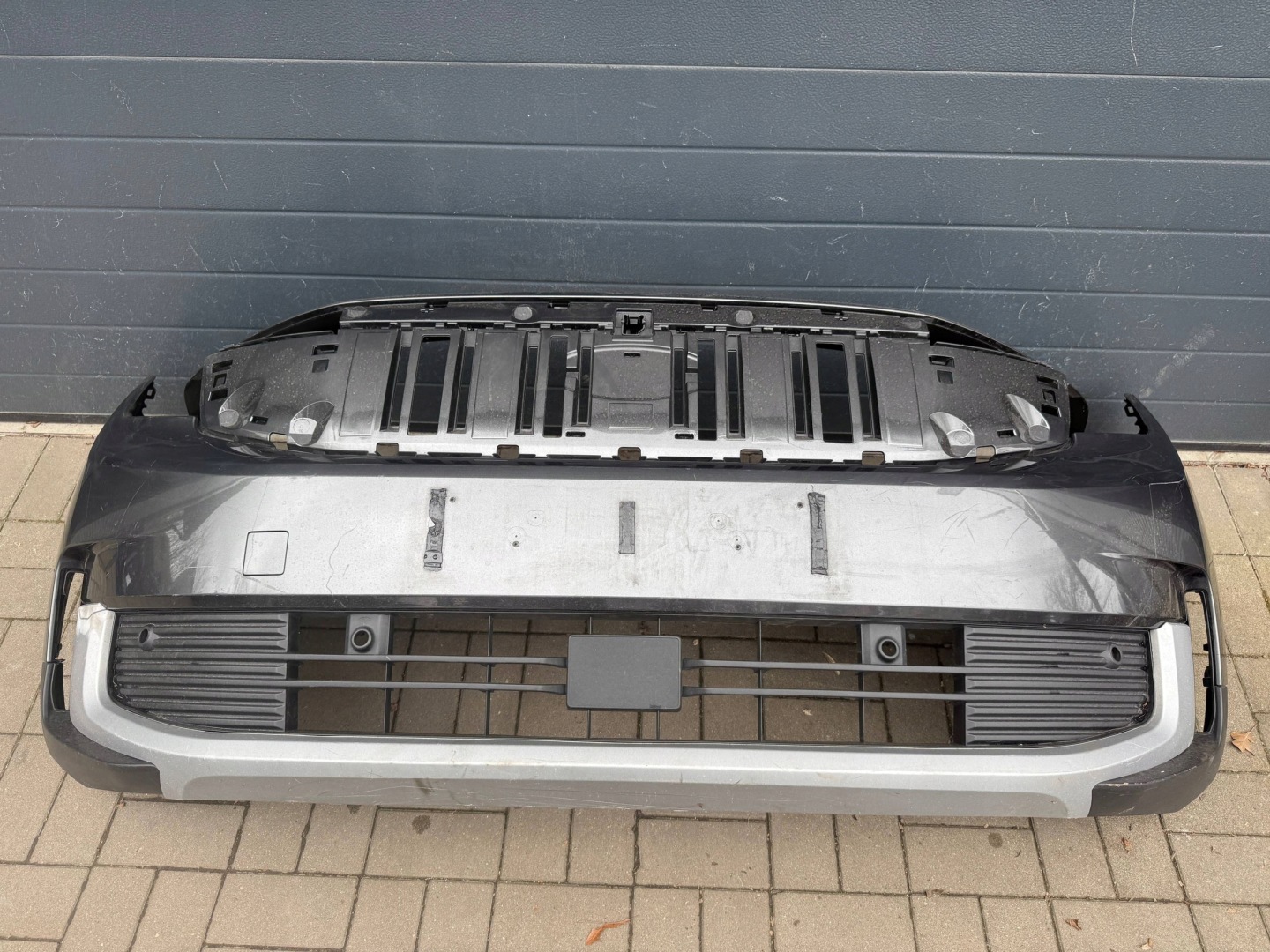Ford Explorer Ev 23- nárazník predok predný