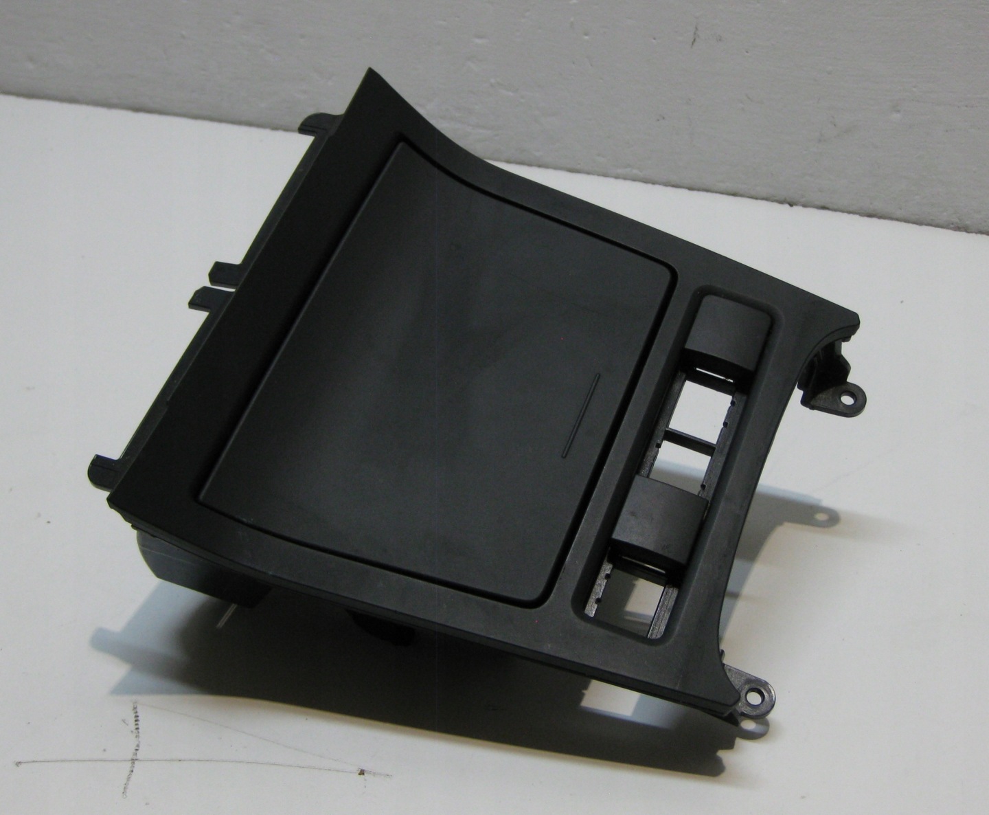 VW GOLF VI KOMBI 11R front ashtray passenger compartment PANEL frame 5K0863082B
