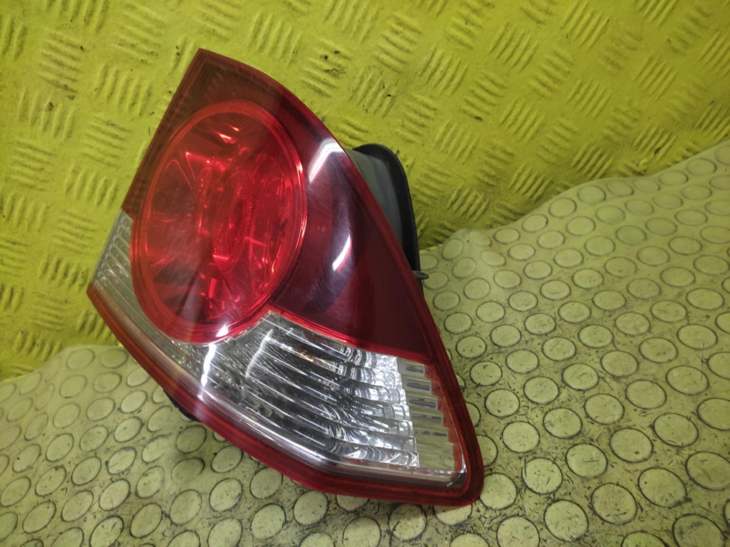 HONDA CIVIC VIII sedan light right rear part