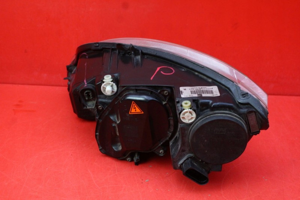 REFLEKTOR right light front XENON KSENON EU 1J0906283C SEAT ALTEA FR 04-09