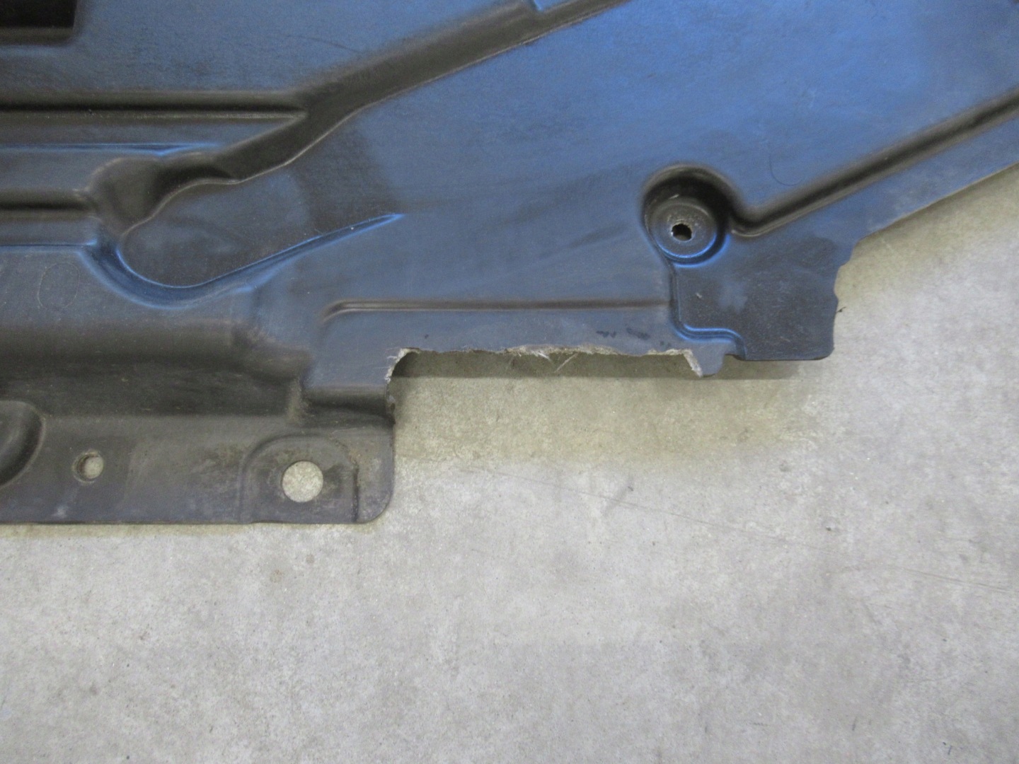 cover chassis right BMW e70 X5 e71 X6 e72