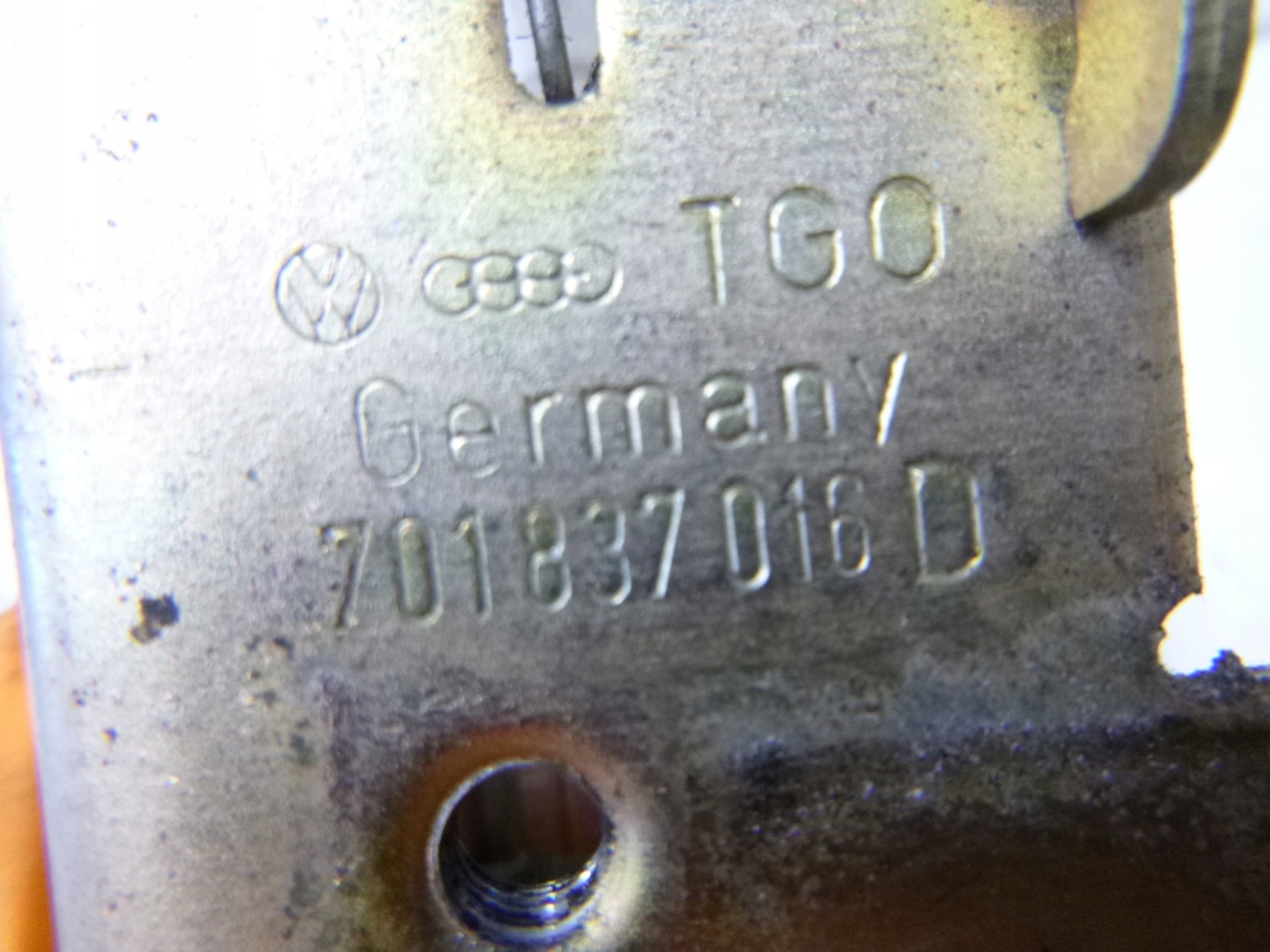 lock door przednich prawych VW T4 701837016D 1990-2003
