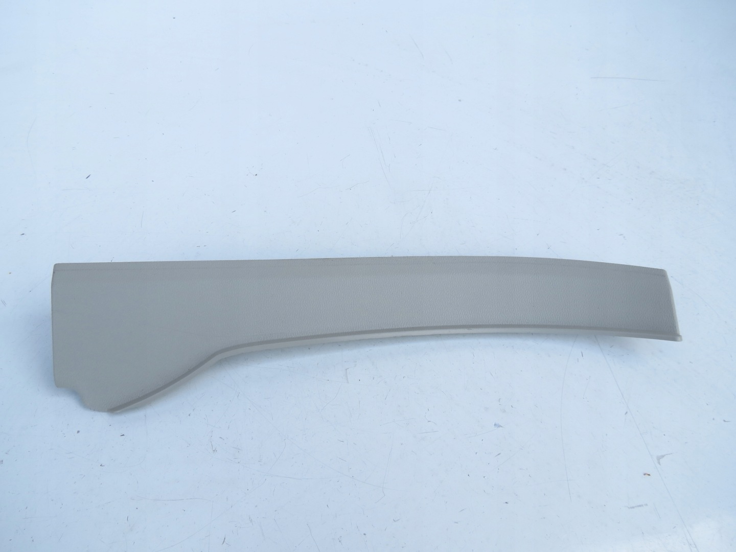 cover moulding SLUPKA A left front VOLVO XC60 II