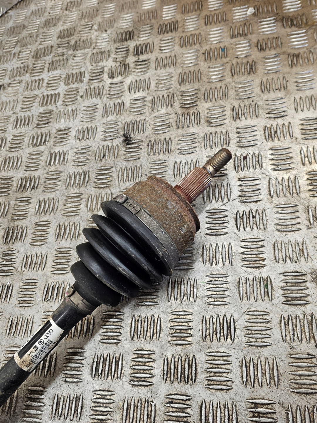 VW T6 2.0 TDI semi-axis left front 7E0407271AC