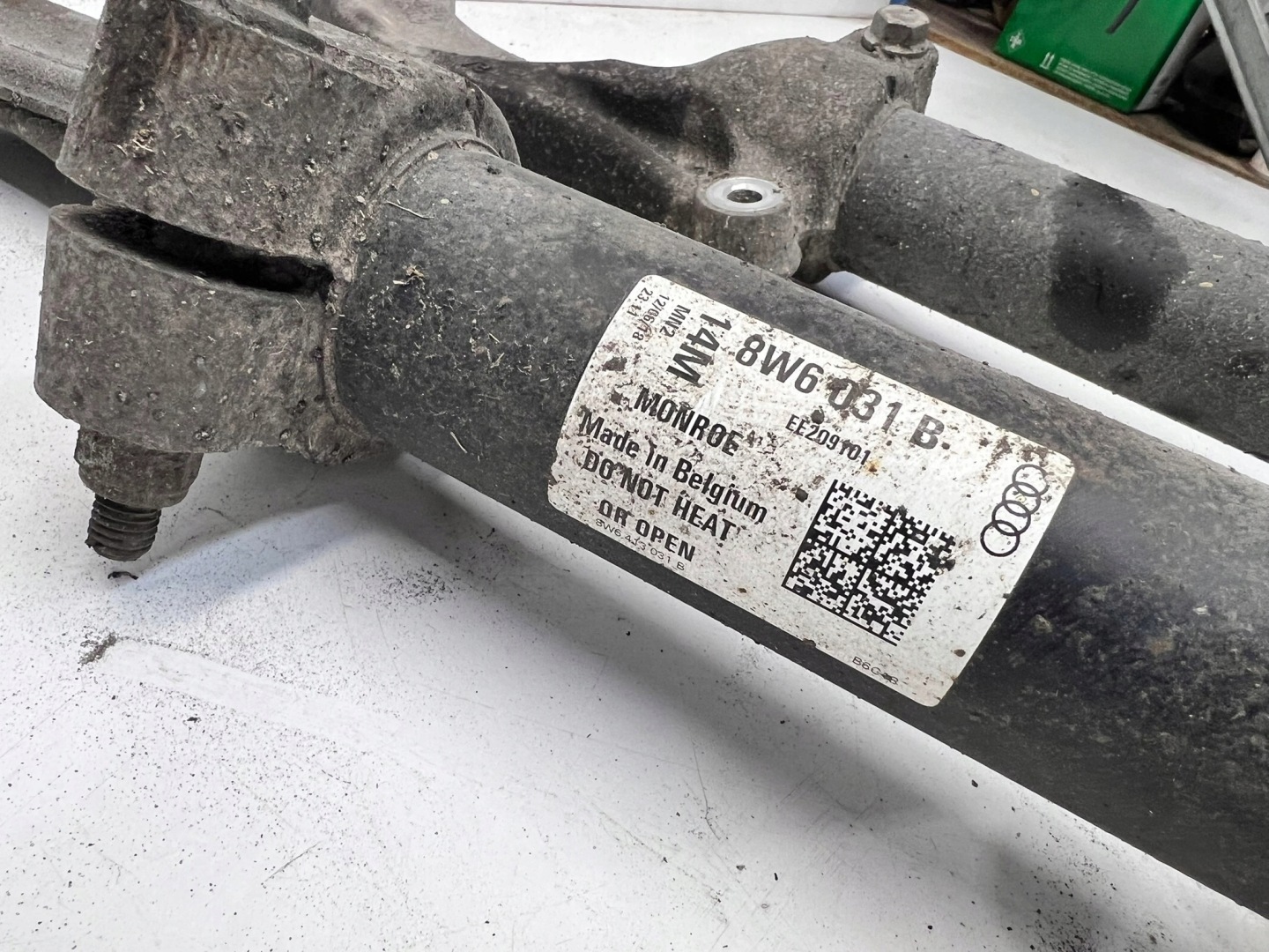 shock absorber left right front AUDI A5 8W 8W6413031B KOMPLET