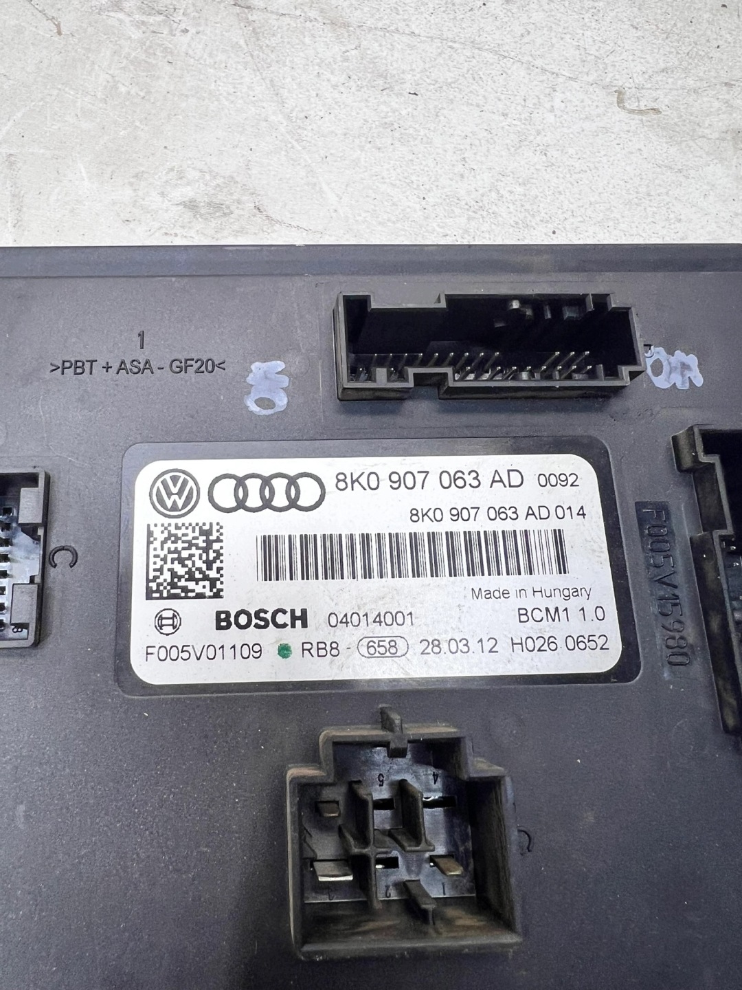 module control unit KOMFORTU AUDI A4 B8 A5 8T Q5 8R 8K0907063AD