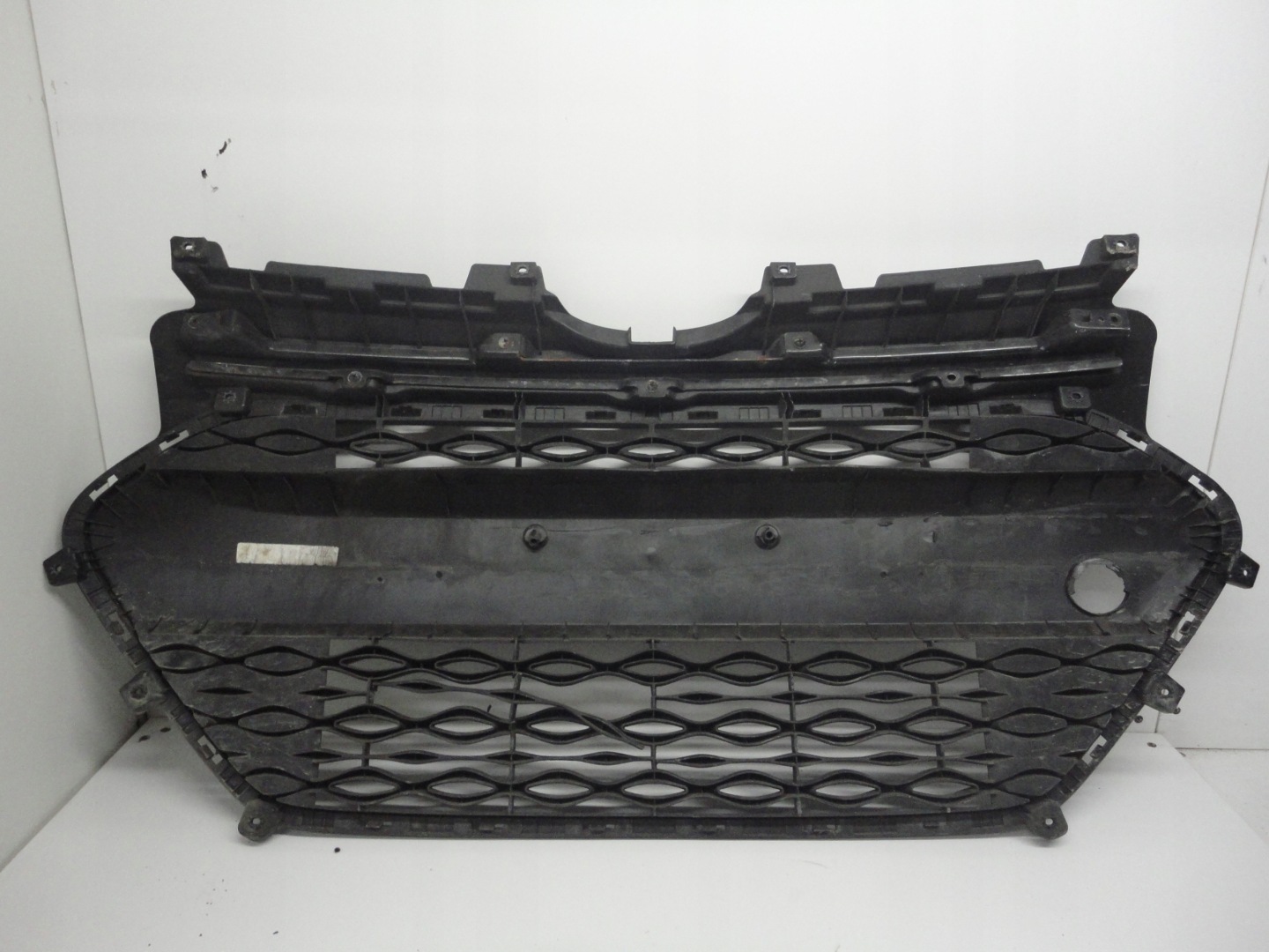 HYUNDAI I10 II Lüftungsgitter mitte Grill der Stoßstange 2013