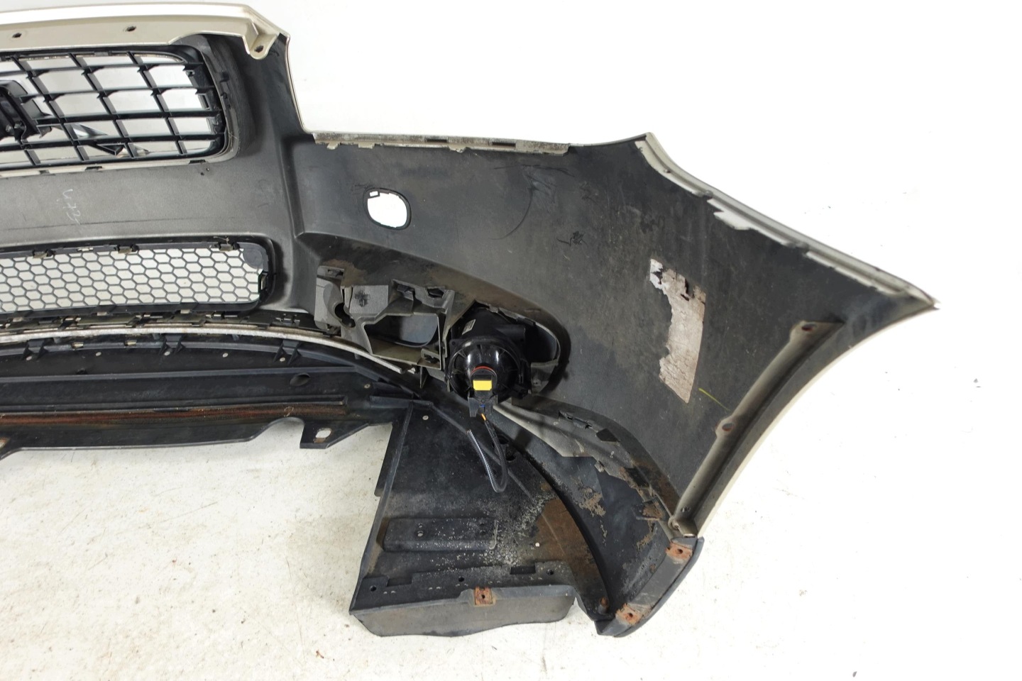 bumper front front VOLVO S80 2 II 06-11 2006-2011 473-46 grille