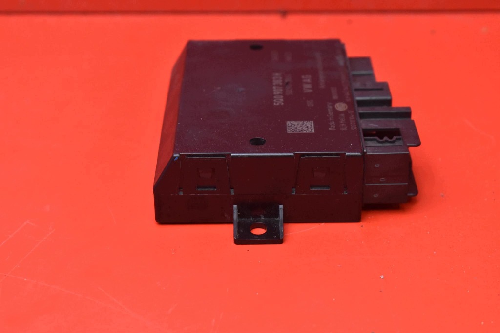 control unit module HAKA 5Q0907383H SKODA SUPERB 3 III 15-20