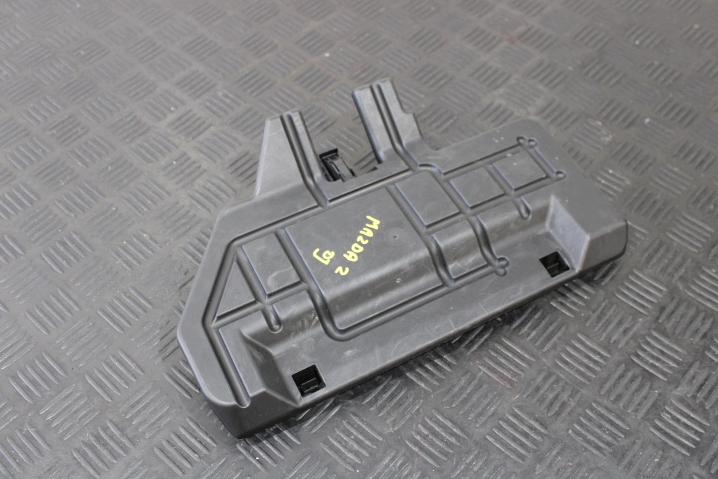 fedél fedél táblák K3006 MAZDA 2 II DJ LIFT