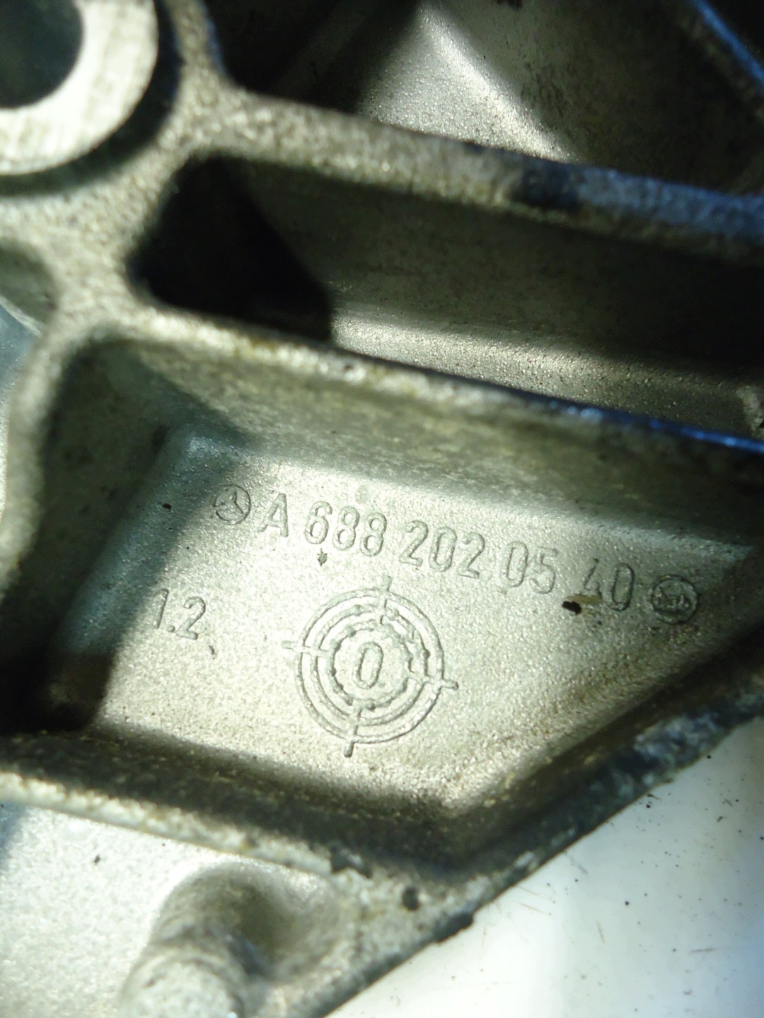 MERCEDES A W168 1.7CDI engine mount A6882020540