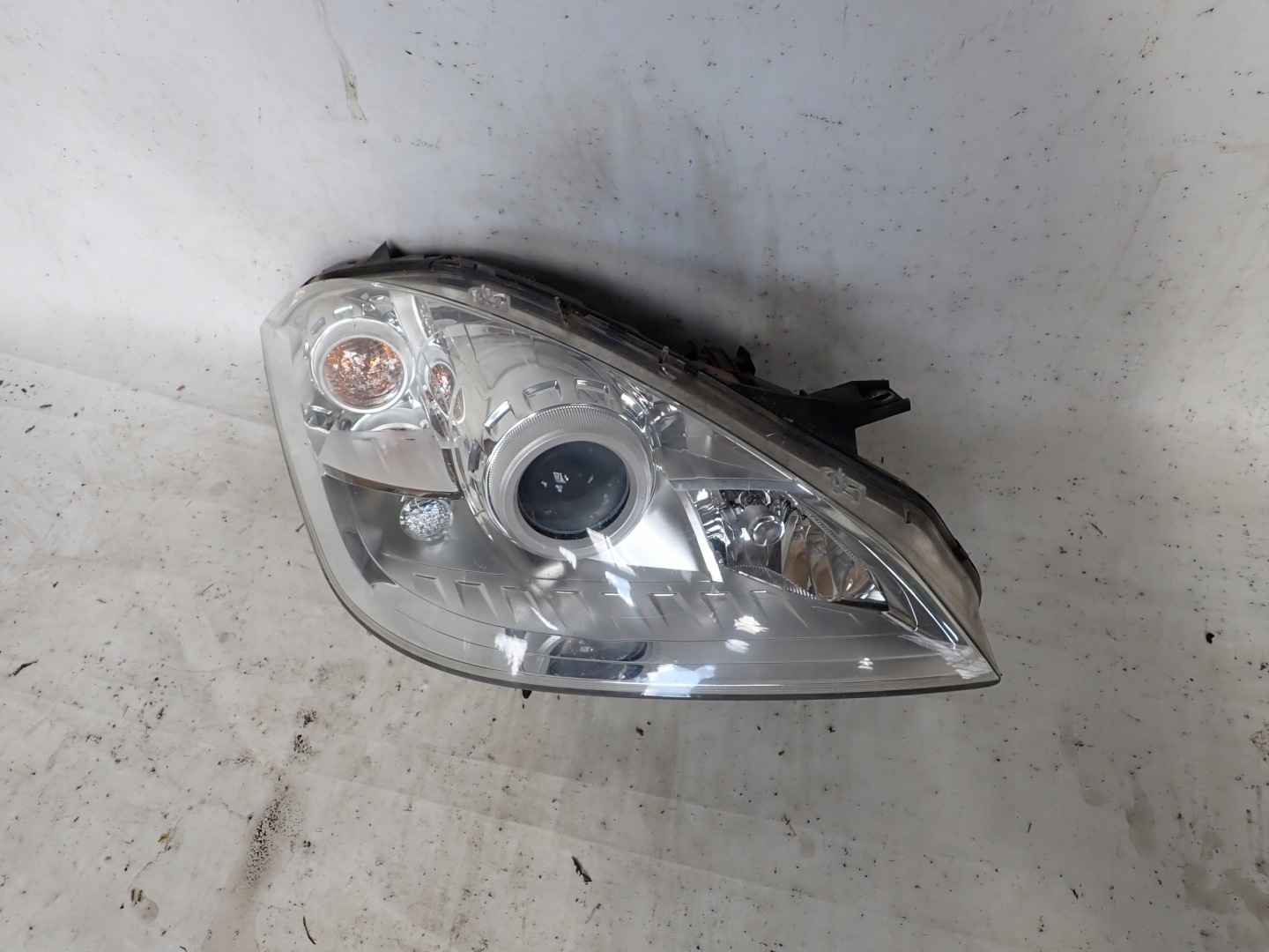 MERCEDES A-KLASA II W169 LIFT 08- light right front front XENON