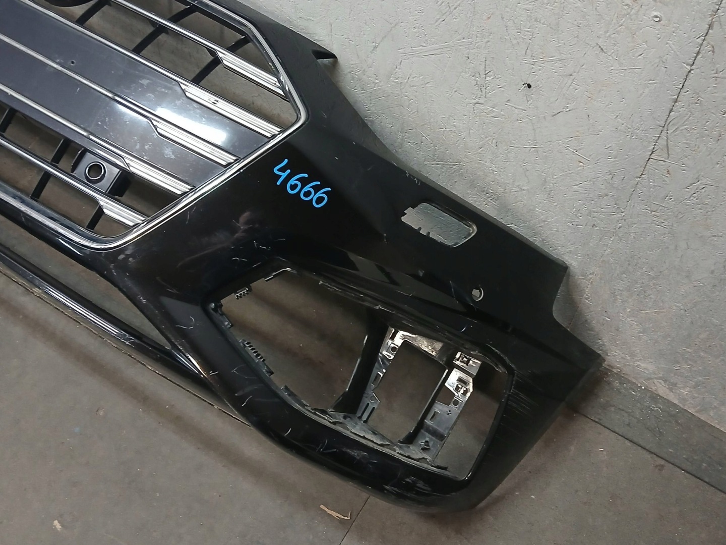 nárazník předek AUDI A4 B9 8W0 LIFT 19