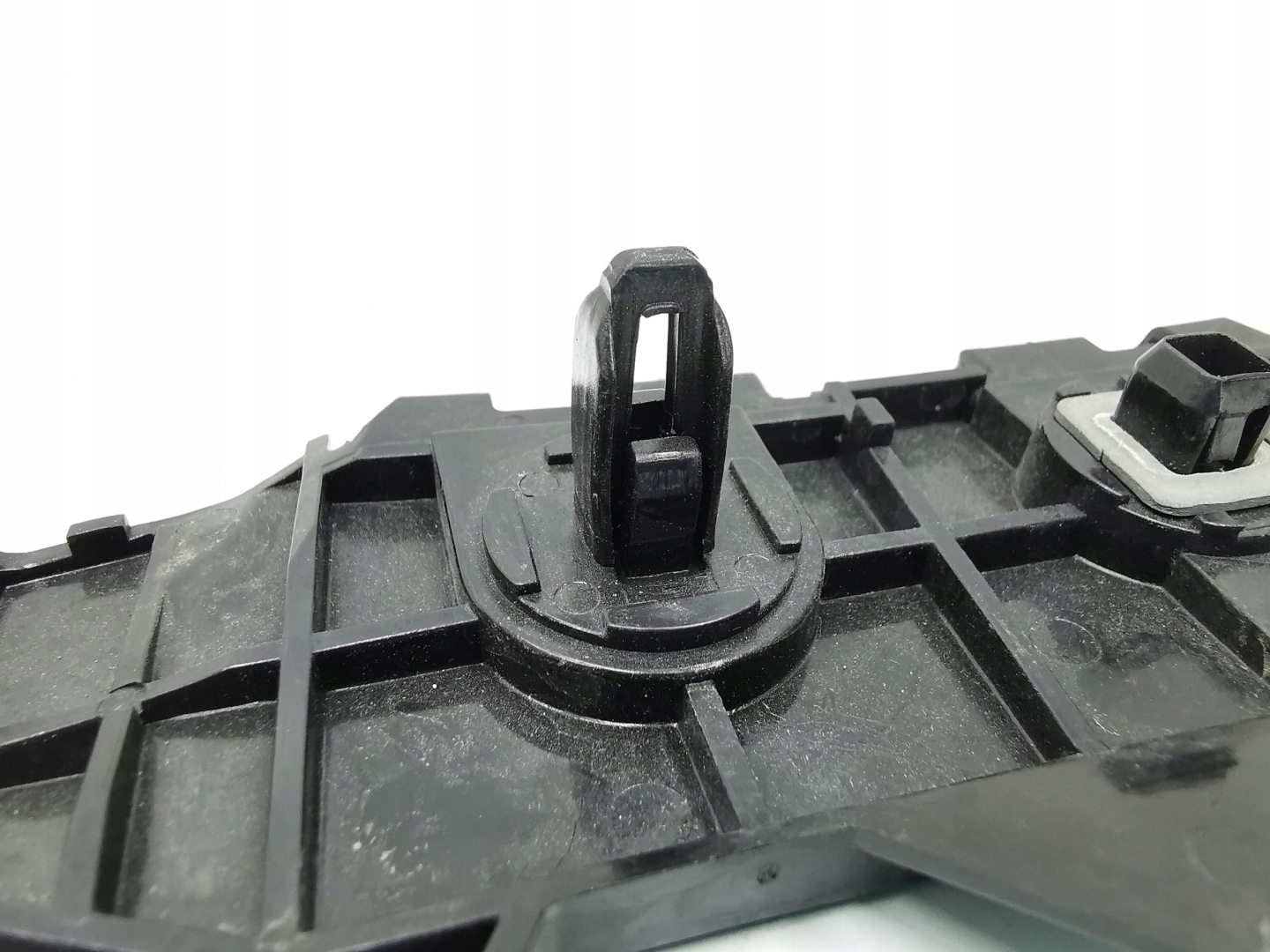 bumper bracket left rear part TOYOTA COROLLA E15 52158-02020