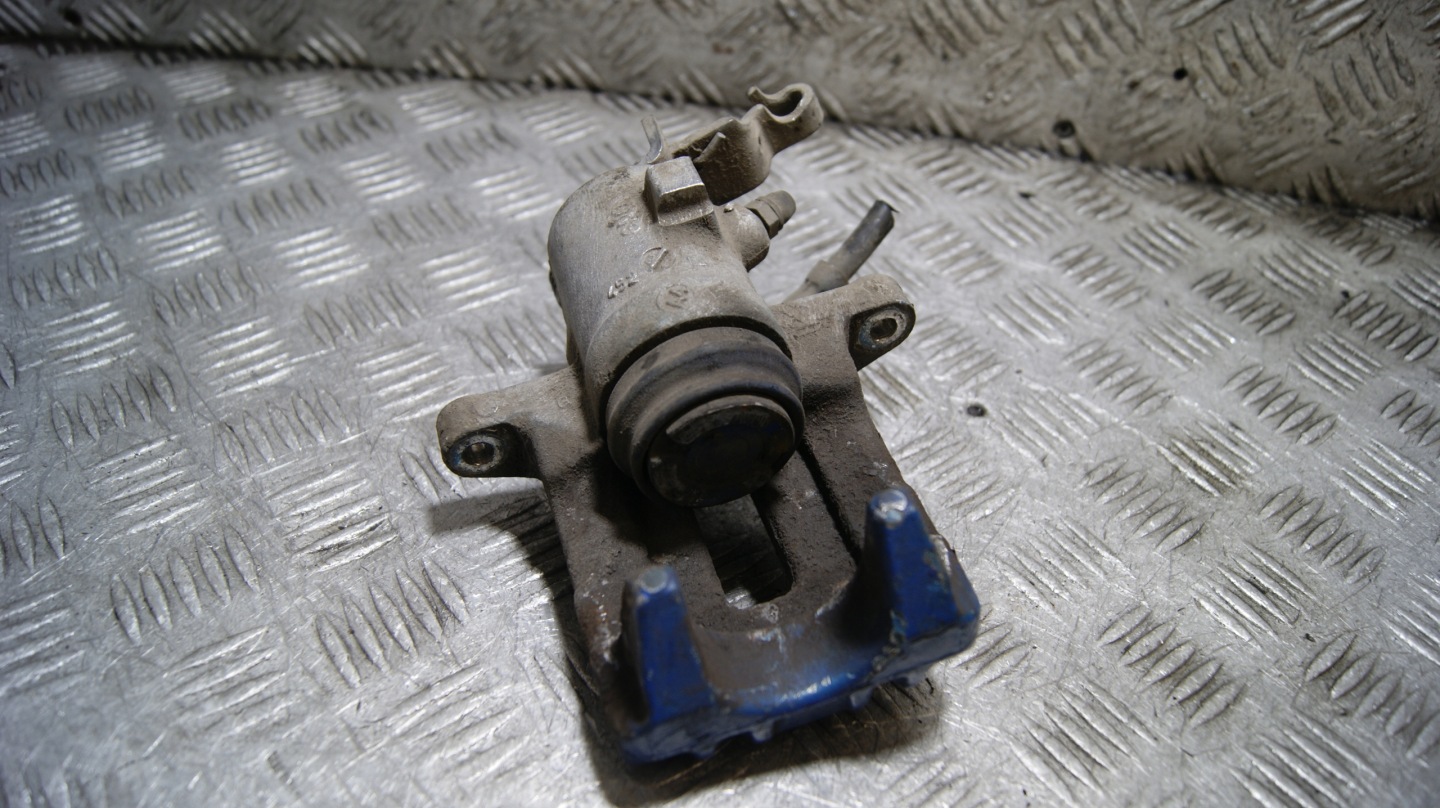caliper brake right rear part rear VOLKSWAGEN GOLF 5 452
