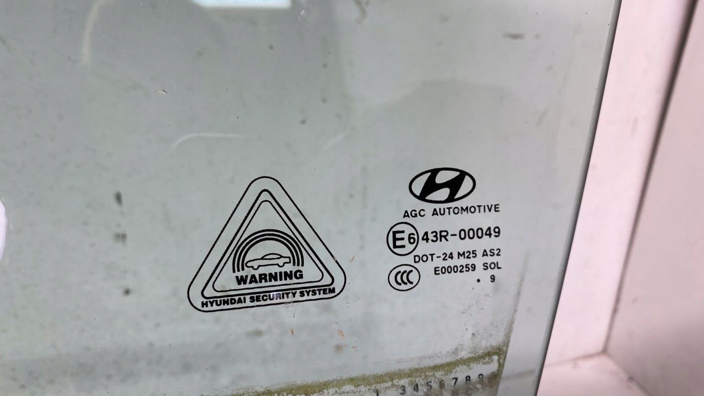 HYUNDAI TUCSON II window door left left front front 2019 15-20