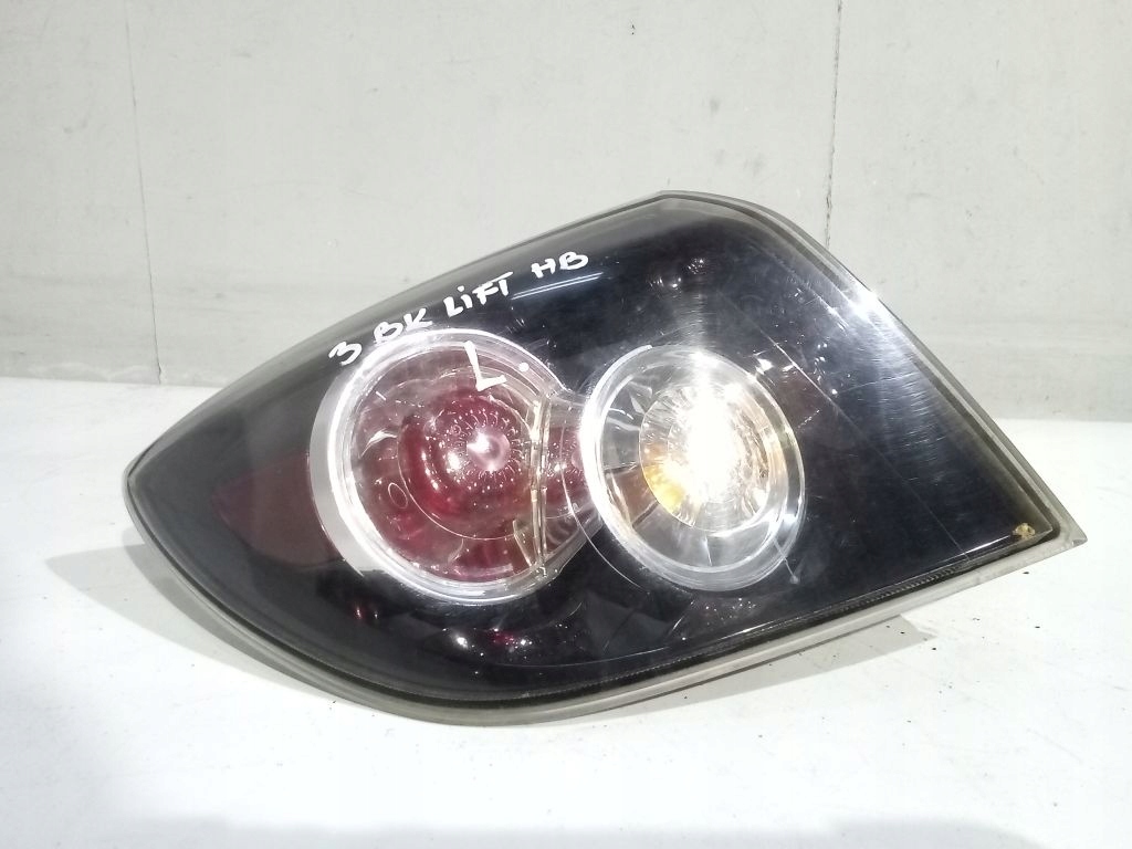 Mazda 3 BK HB lift light left rear part rear