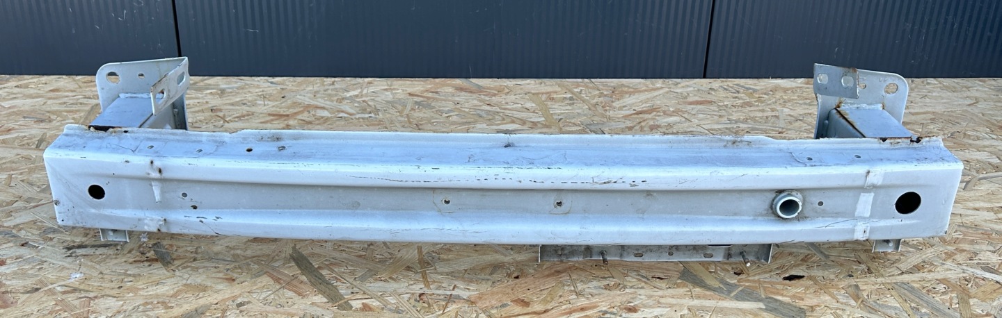 sider pillar of a bumper front front MG ZS EV