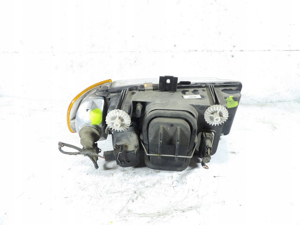 VW POLO III REFLEKTOR links MVW143-H031