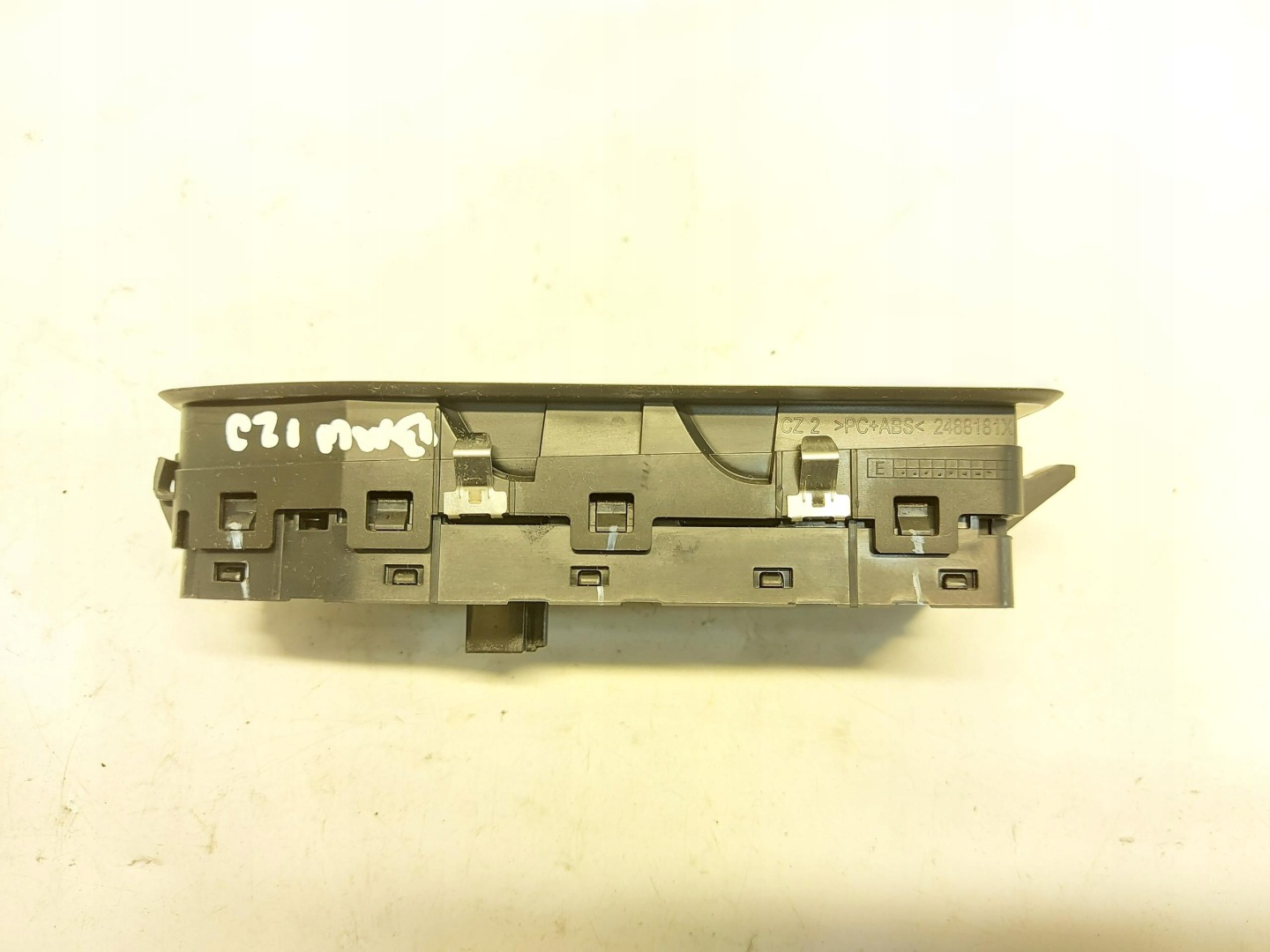 BMW iX i20 2023, Xdrive50 PANEL window control switch 5A4AFD7