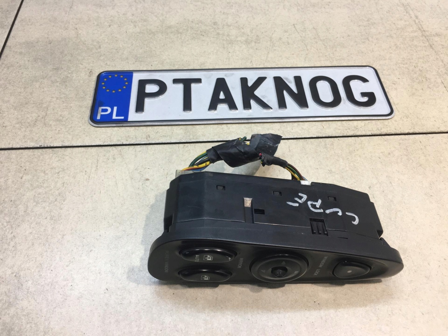 PANEL okna levý předek HYUNDAI COUPE a 93570-27000