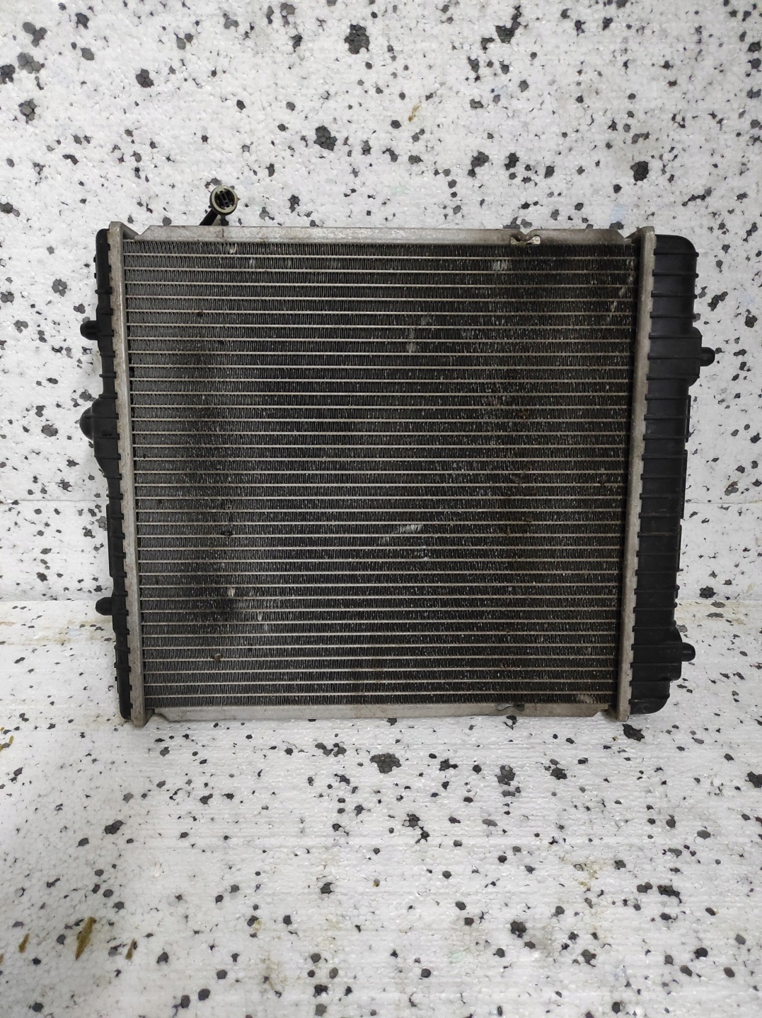 BMW E90 E92 SESTAVA chladiče ventilátor 325I N52